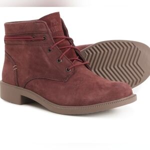 Kodiak Original Wrap Suede Boots in Burgudy size 6 new